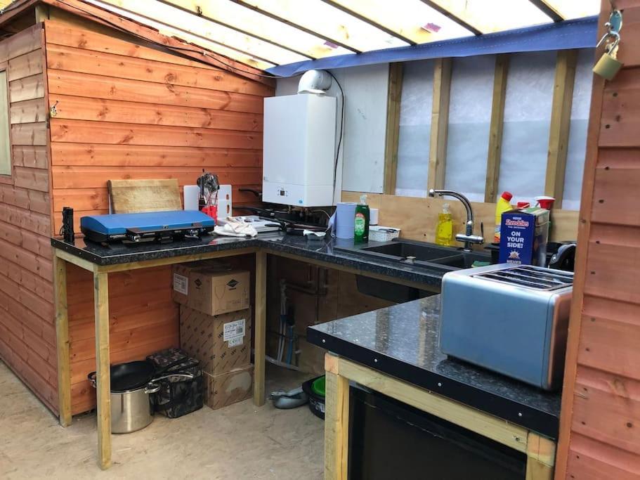 Cox Hill Glamping Badger Hotel Truro Luaran gambar