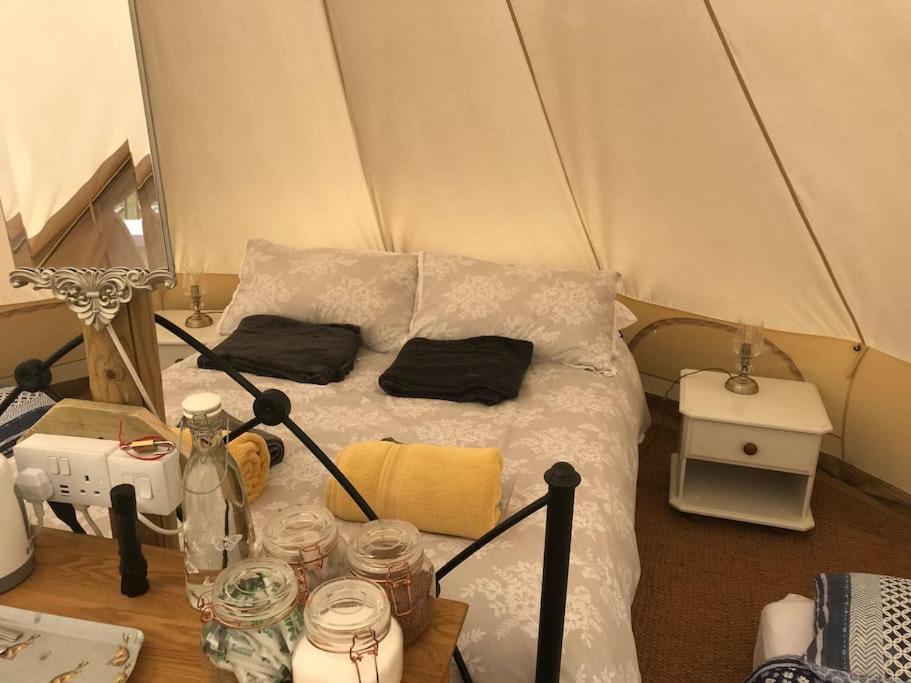 Cox Hill Glamping Badger Hotel Truro Luaran gambar
